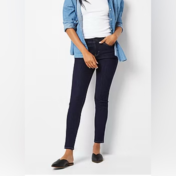 a.n.a Denim - a.n.a. A NEW APPROACH Skinny Jeans -Dark Wash - EUC - Size 10